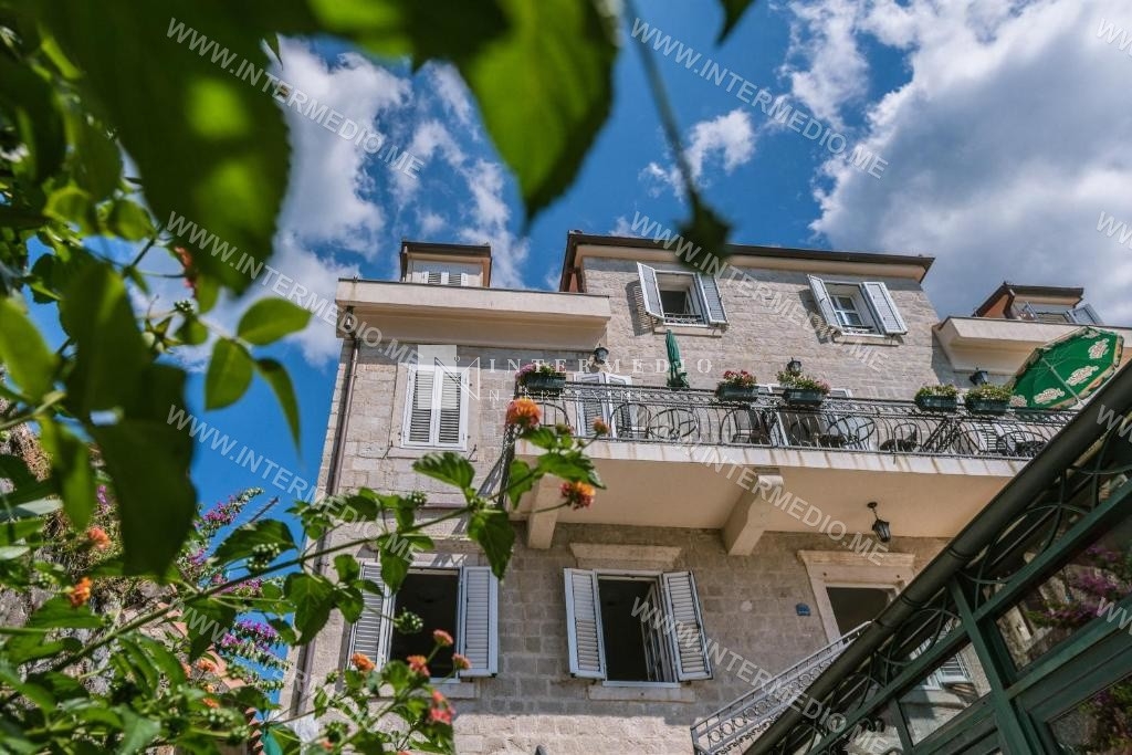 For sale, exclusive mini hotel with a restaurant, Igalo, Herceg Novi