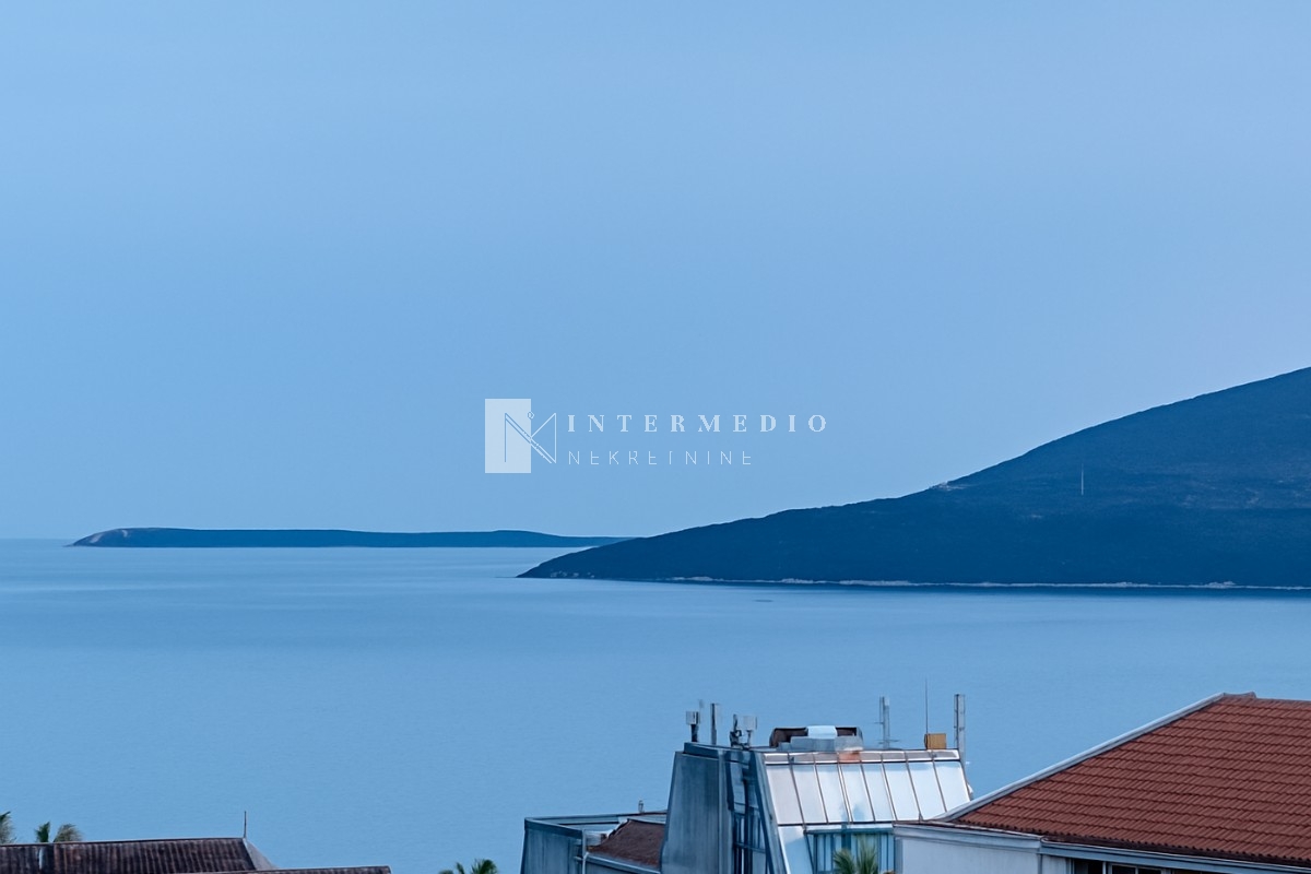 Two-Bedroom Apartment with Sea View for Sale – Savina, Herceg Novi