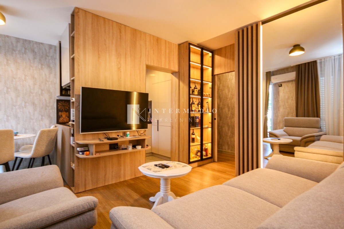 For Sale: Two-Bedroom Apartment in the Center of Igalo – Second Line from the Sea