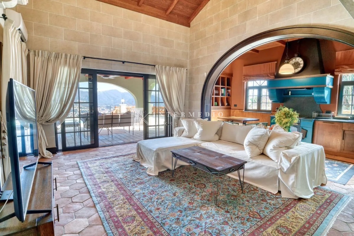 Ekskluzivna vila sa bazenom i pogledom na more – Žvinje, Herceg Novi