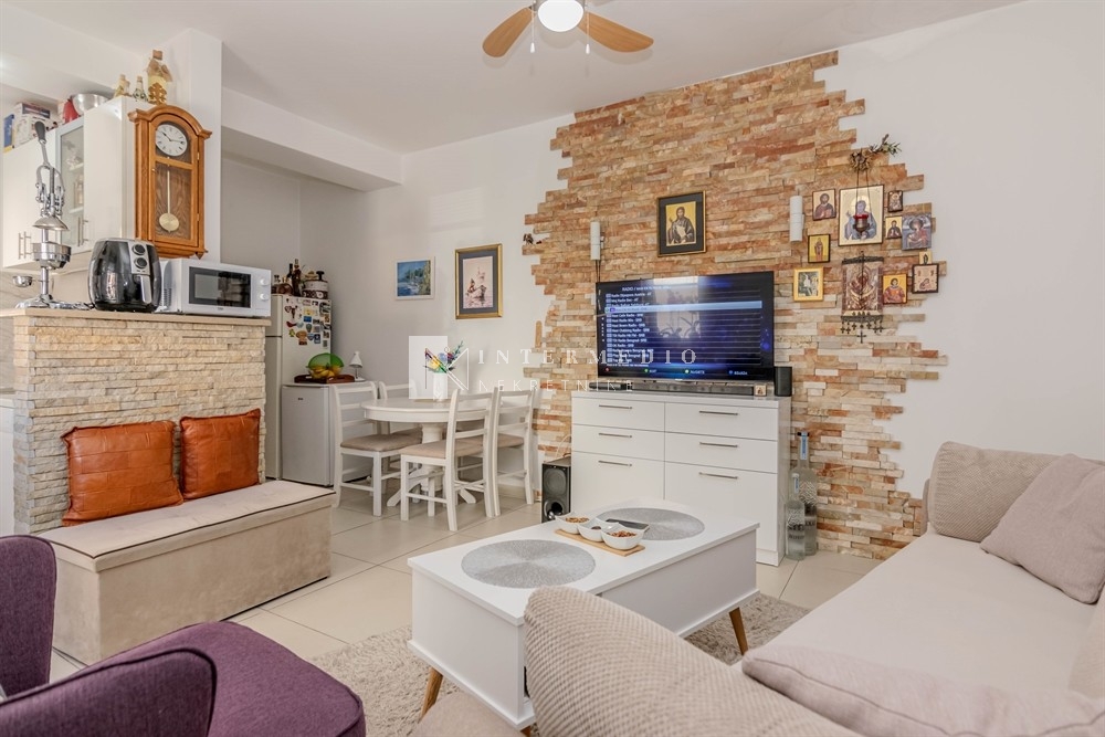 Renoviran jednosoban stan, 56 m² – Topla 2, Herceg Novi