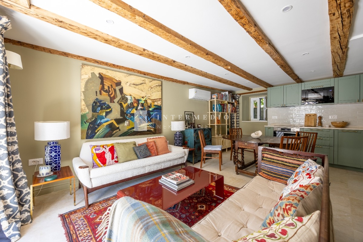 Prelijepo renovirana tradicionalna kamena kuća, samo 40 metara od mora, Đurići, Herceg Novi