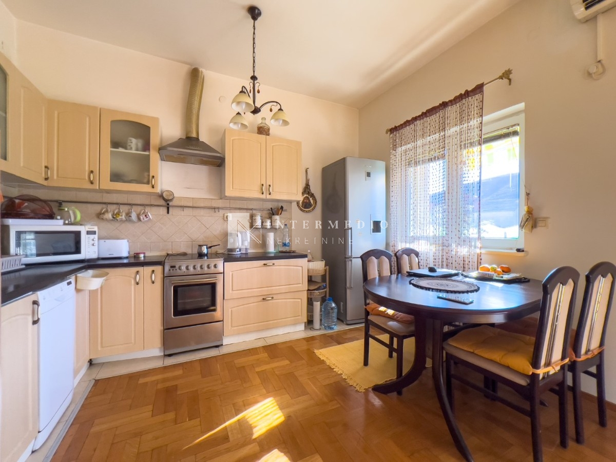 For sale, two bedroom apartment, 73m2, Djenovici, Herceg Novi