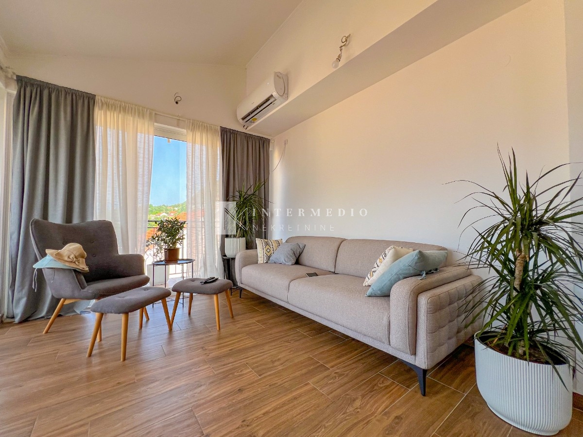For sale, three bedroom duplex 107m2, Đenovići, Herceg Novi