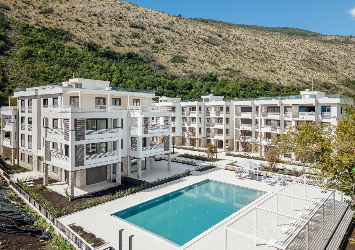 Prodaja, stanova u novoizgradjenom kompleksu, Igalo